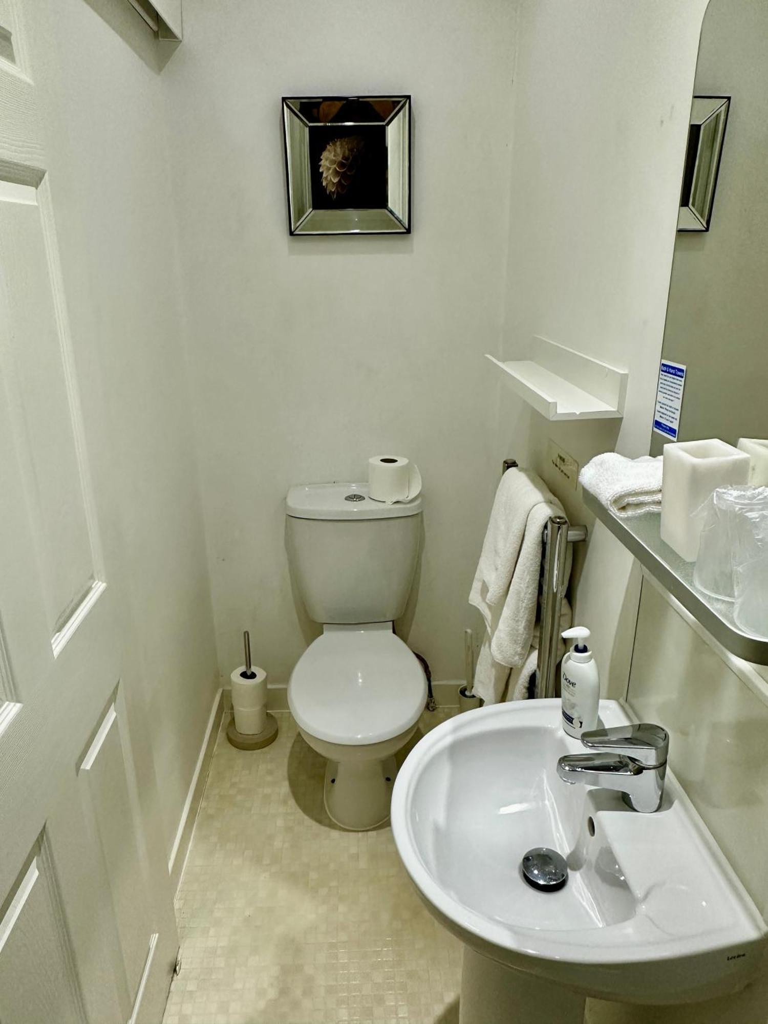 The Elbow Room Kirkcaldy Exteriör bild