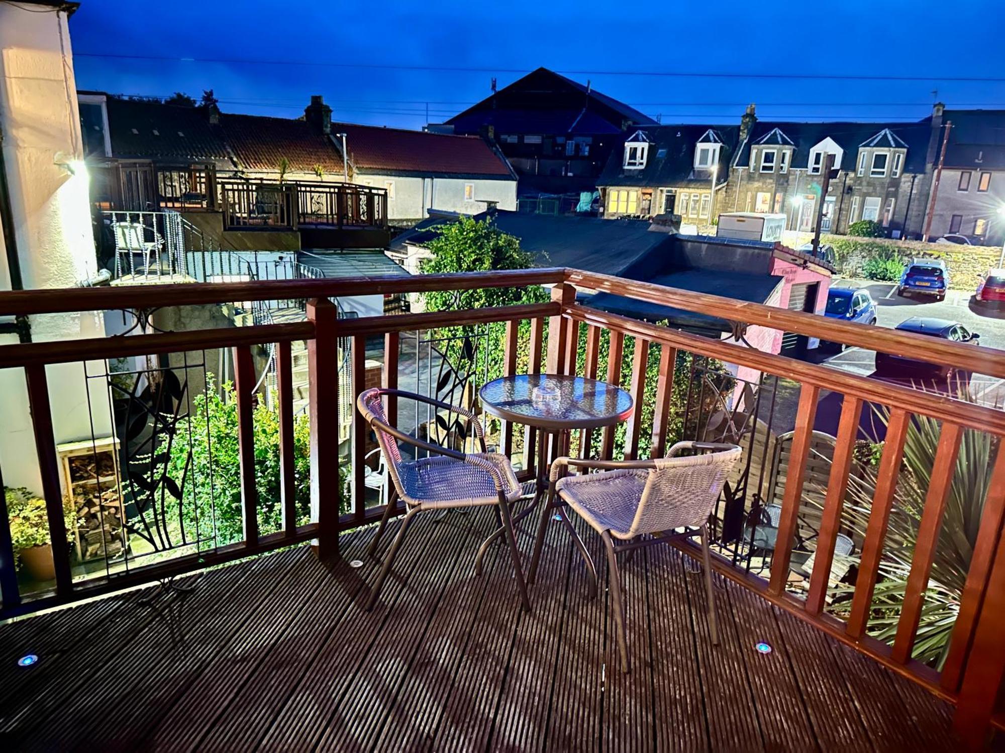 The Elbow Room Kirkcaldy Exteriör bild