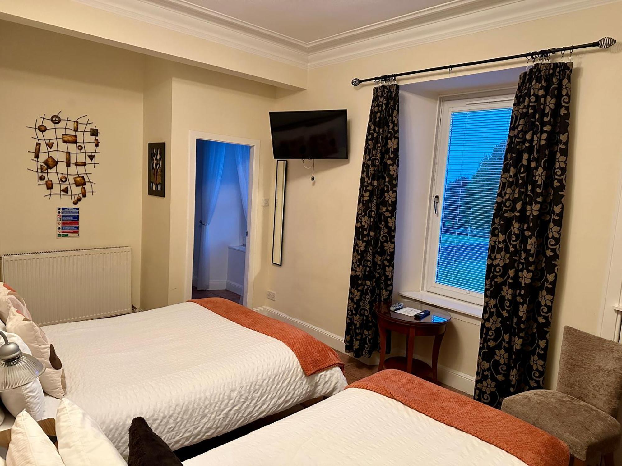 The Elbow Room Kirkcaldy Exteriör bild